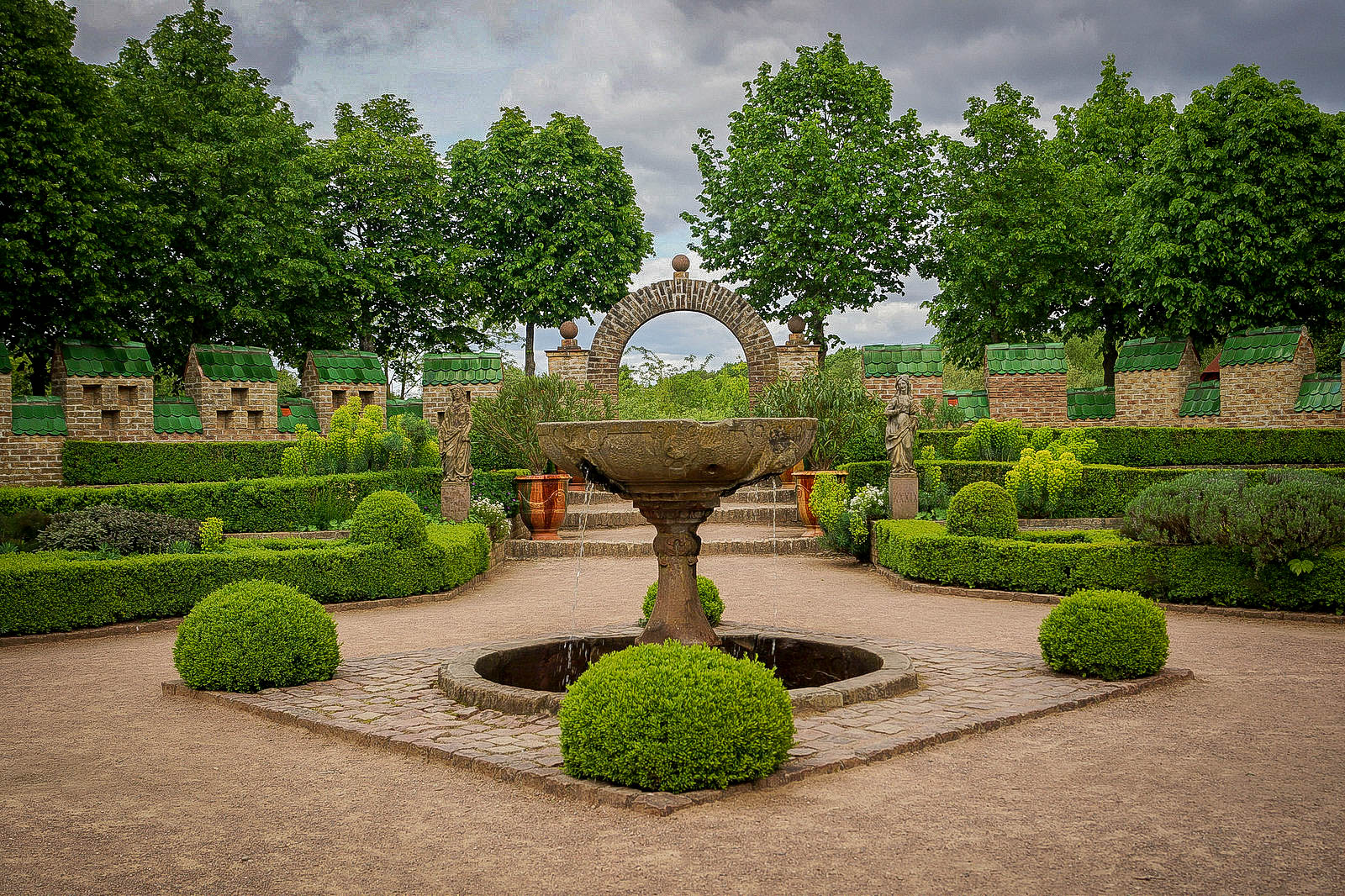 Jardin & fontaine Jardin & fontaine